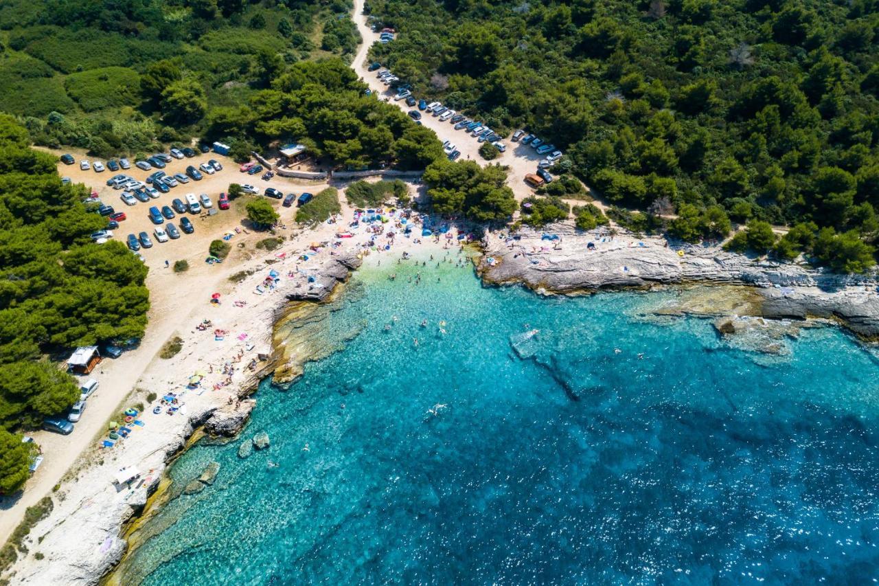 New Near Sea With 3 Bedrooms And 2 Bathrooms Apartment *