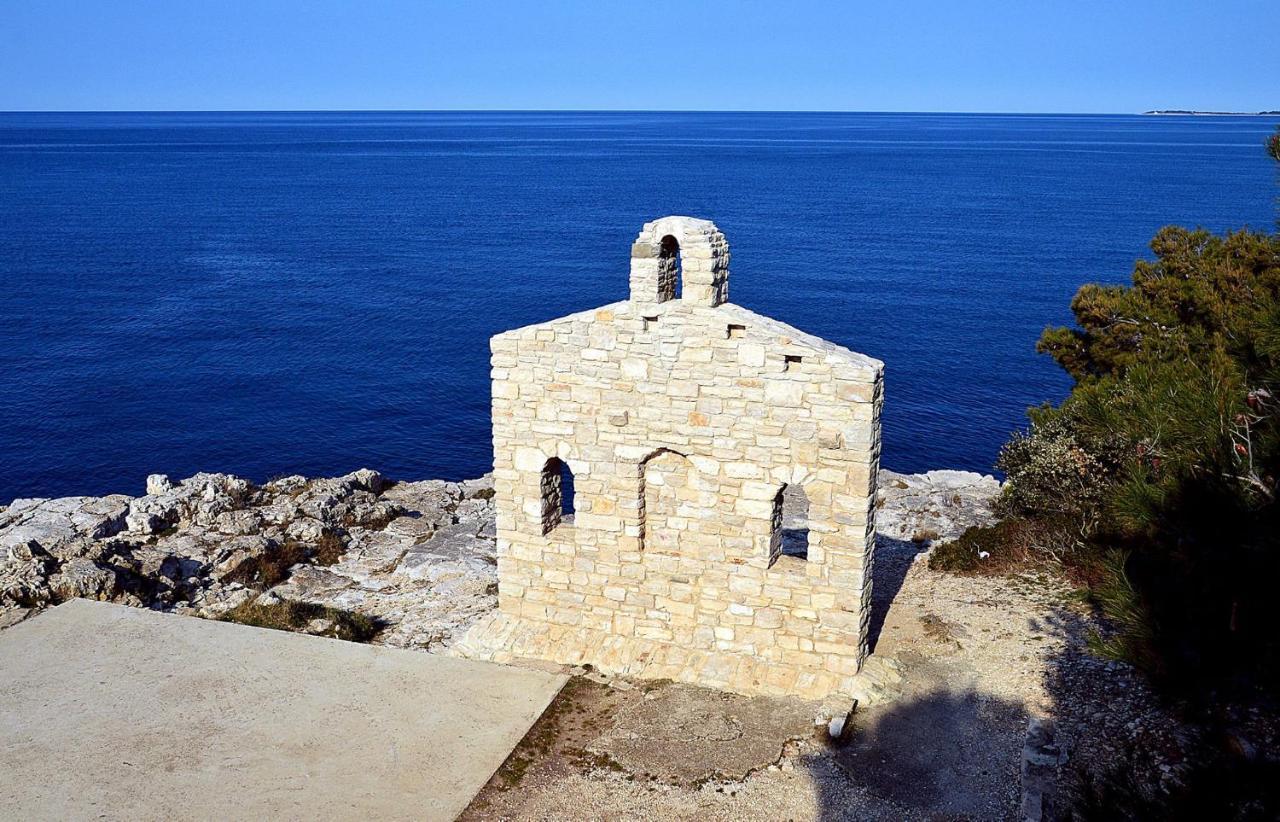 New Near Sea With 3 Bedrooms And 2 Bathrooms * Pula