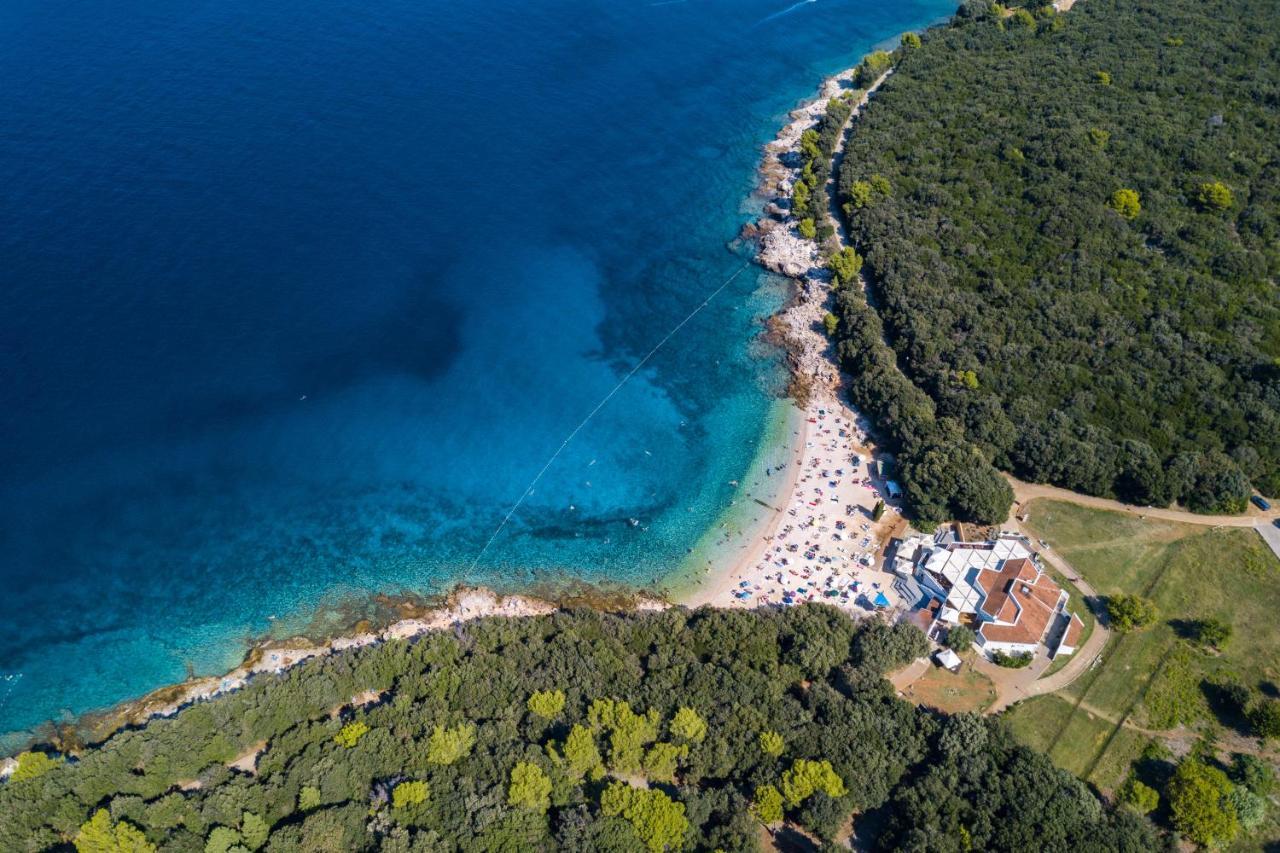 Apartment New Near Sea With 3 Bedrooms And 2 Bathrooms Pula