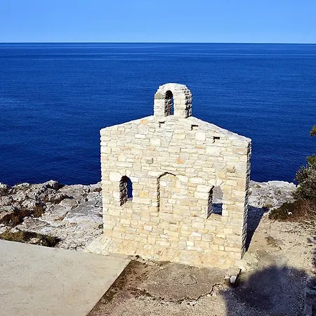 New Apartment Near Sea With 3 Bedrooms And 2 Bathrooms Pula Exterior photo