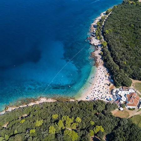 New Apartment Near Sea With 3 Bedrooms And 2 Bathrooms Pula Exterior photo